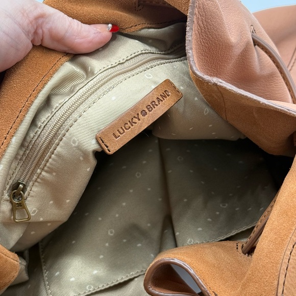 Lucky Brand Leather Shoulder Bag EUC Tan Color - Super soft! - Picture 12 of 16